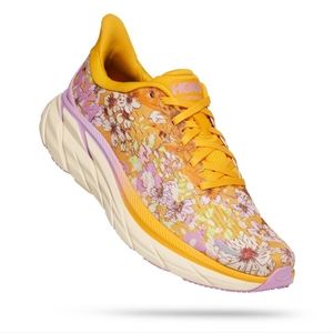 Hoka x Free People floral women's Clifton 8 shoes in size 6.5
